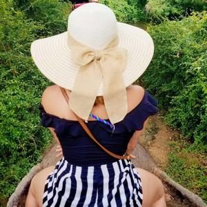 Meet your Posher, Olivia